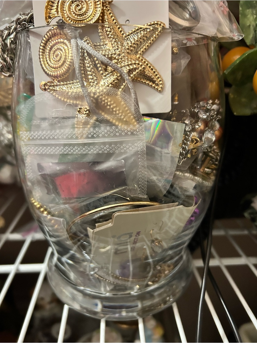 4/$100 Gold/silver broken craft jewelry jar